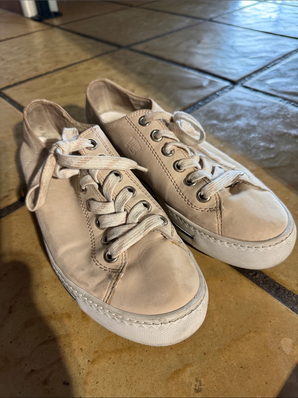 Paul Green Light Pink Beige Leather Sneakers - Picture 2 of 3